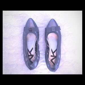 Silver pointed flats